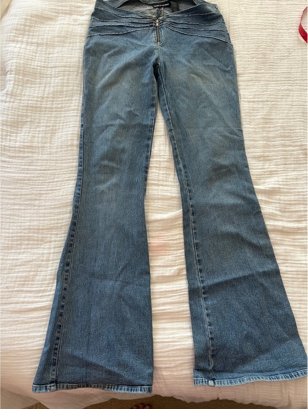 Vintage Y2K DKNY low rise flared Jeans size 5